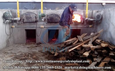 What energy can be used for heating the reactor of waste plastic pyrolysis plant?