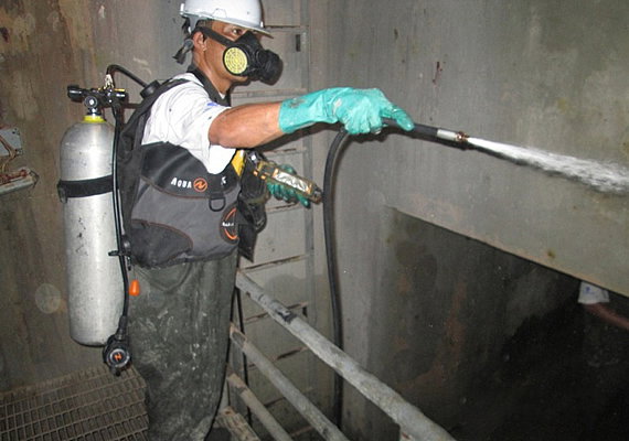 Sewage Tank Cleaning