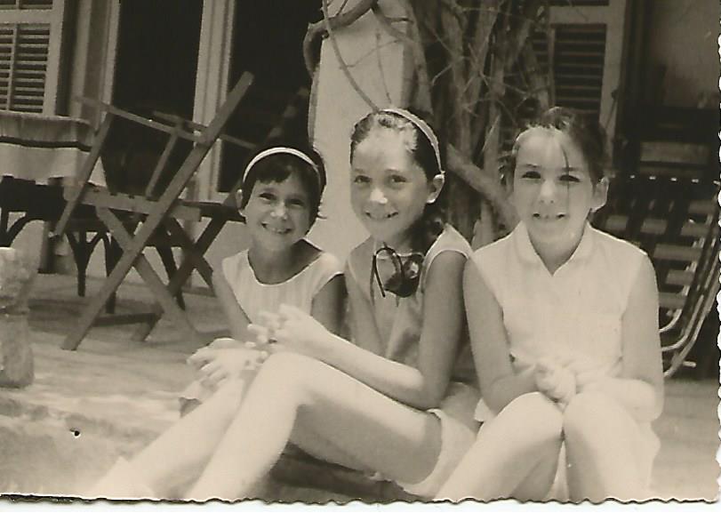 דלית גבזה עם אסתי וגילה כהן - קרית ביאליק 1963
