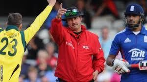 Umpire Richard Illingworth shares knowledge with budding German umpires