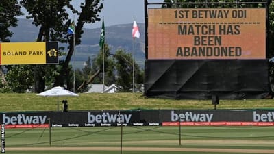 England tour to South Africa in the balance as squad return two ‘unconfirmed positive’ Covid-19 cases