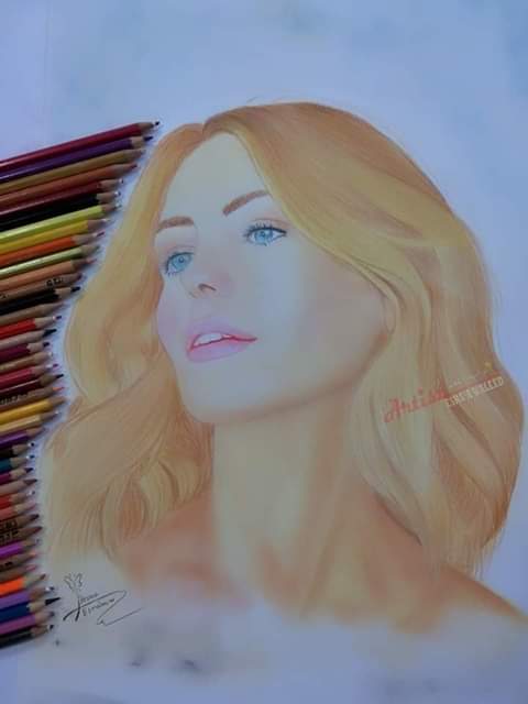 الرسامة المبدعة اسراء وليد