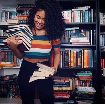 ظاهرة جمع الكتب الورقية