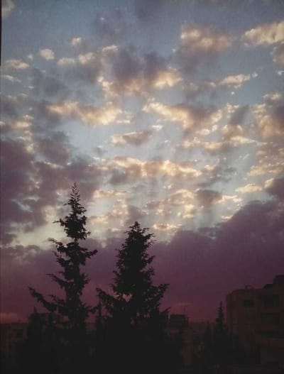 إنّي أُخفي الدّمع