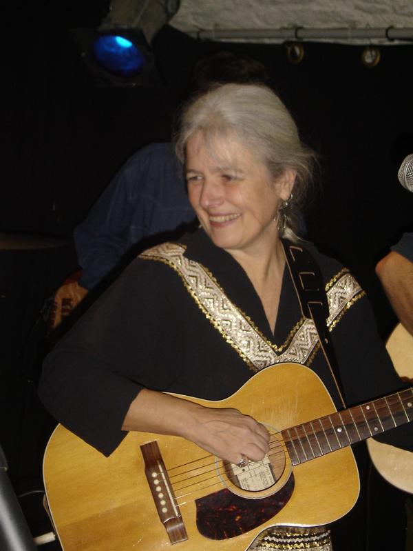 Cynthia Gayneau & The Bucks-Headed Home To Texas