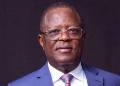Governor Umahi donates N413 million to corps members, others in Ebonyi