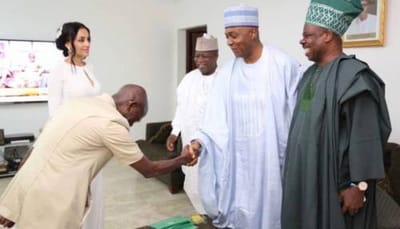 Adams Oshiomhole Bowed Down For Saraki (Throwback Photo)