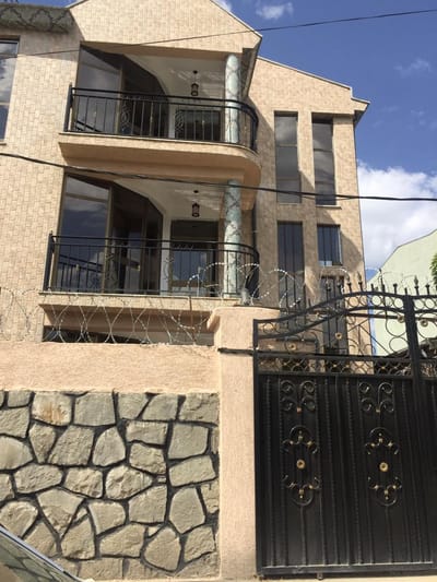 فيلا ام احمد 5 غرف بولي همس