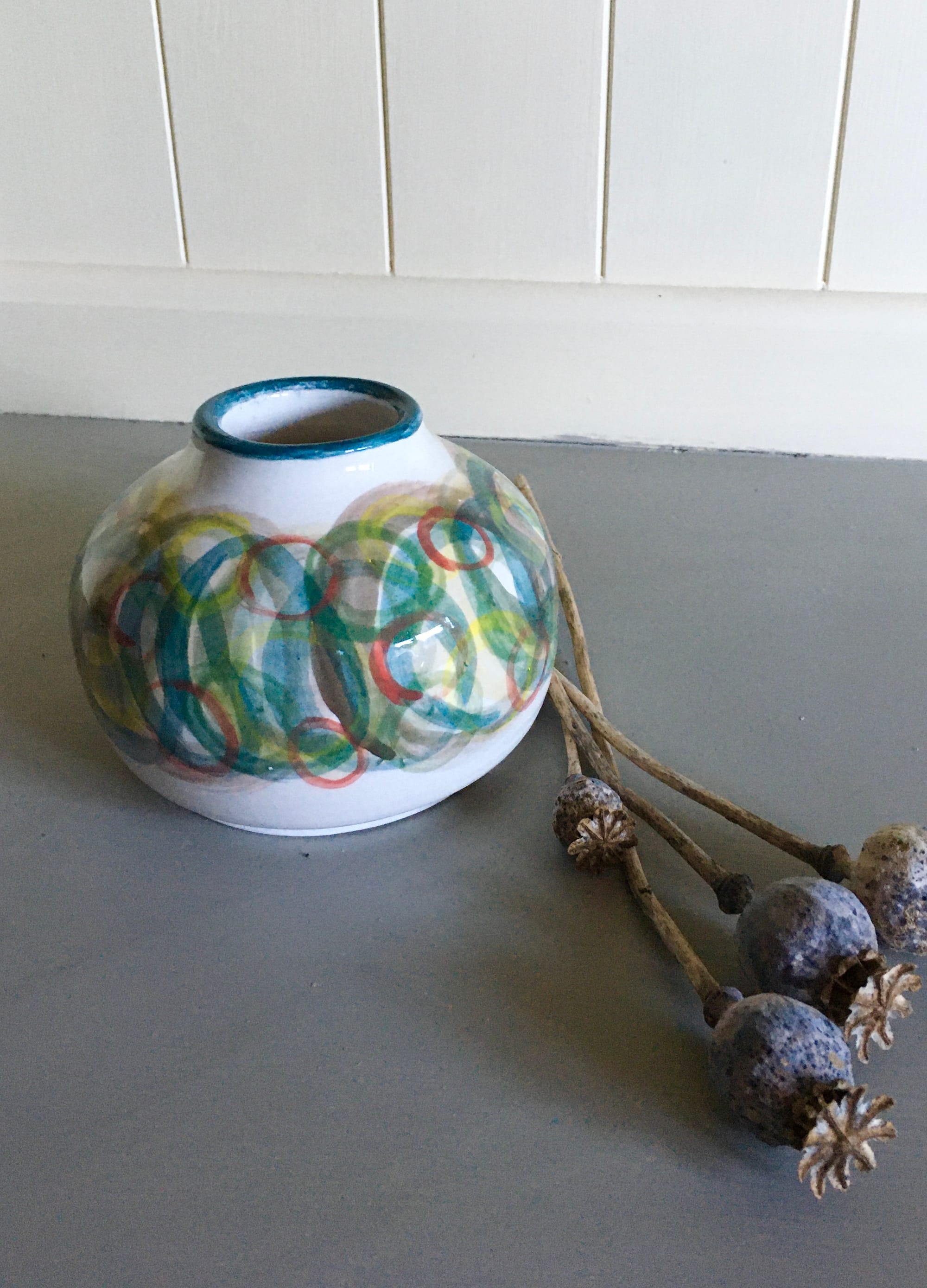 Circles, multicoloured round pot