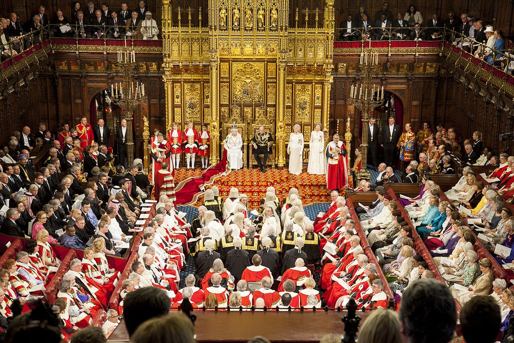 La cámara de los lores, y el bar de los diputados.