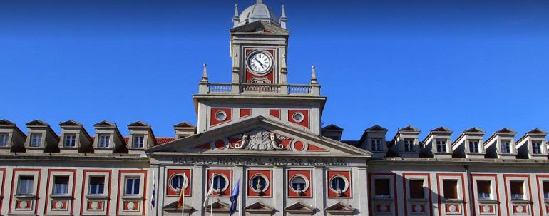 Los plenos del concello, o cómo aburrir a las baldosas.