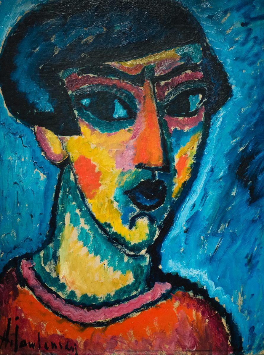 Portrait (19) Head in blue