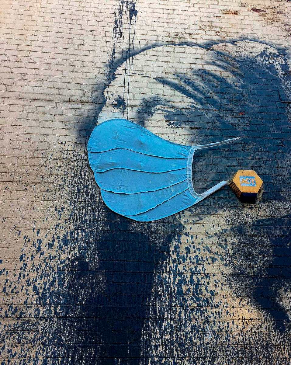 Girl with a Pierced Eardrum (Mask) (2)
