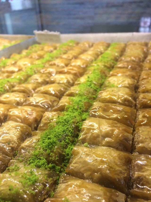 cevizli özel baklava