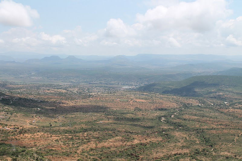 3 km from Kwakopi to Tugela Ferry: Uma ngisinga eNyakatho ngimi la entabeni kwaKopi nakhuyana ezansi eTugela Ferry...