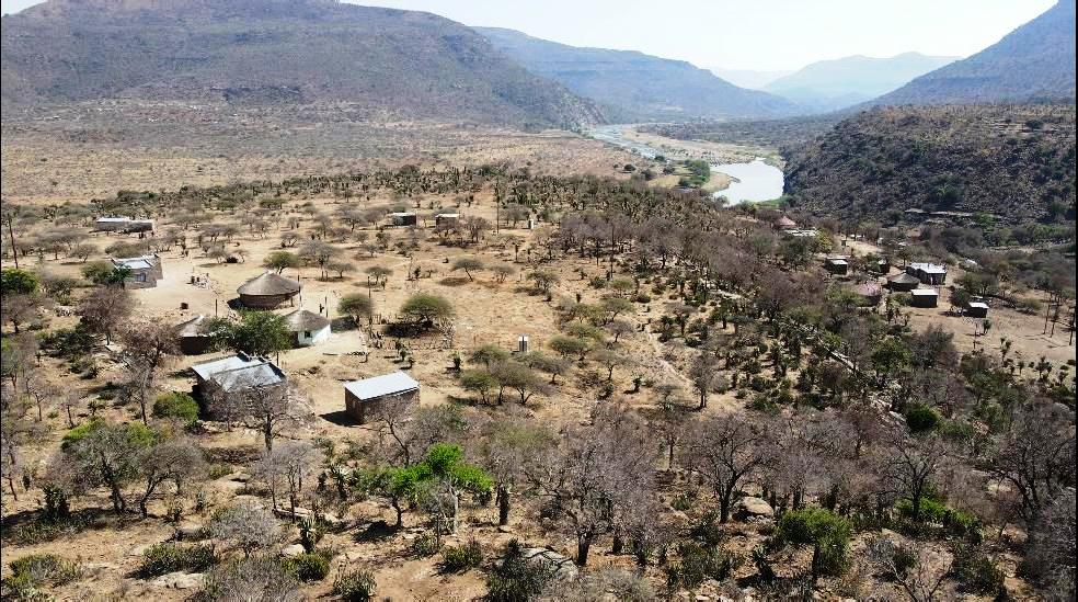 Imizi eyakhele uThukela ebaThenjini