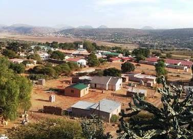 EmaRomeni - BaThenjini - Naso isikole iCabangokuhle High ngezansi