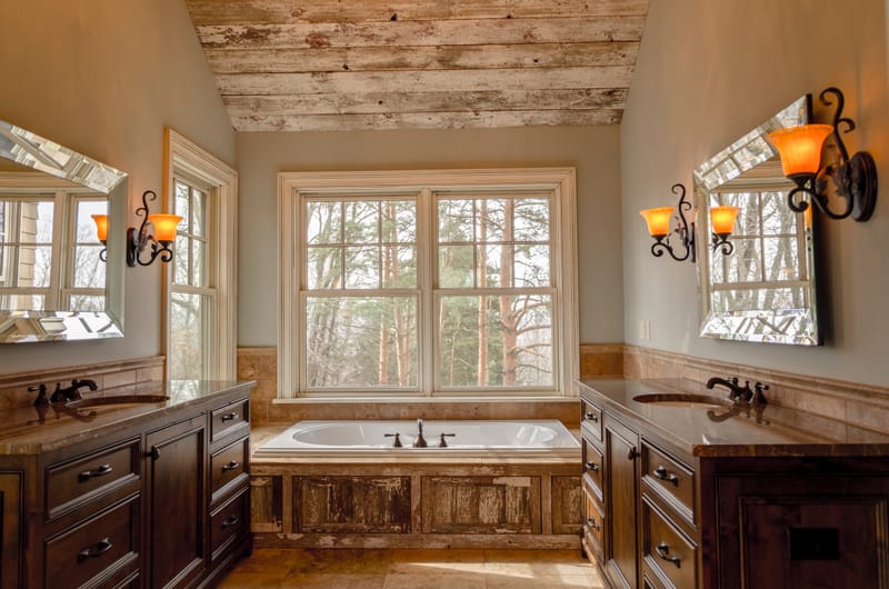 KITCHEN & BATHS