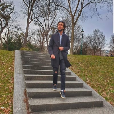 الشاعر عزيز عسكر image