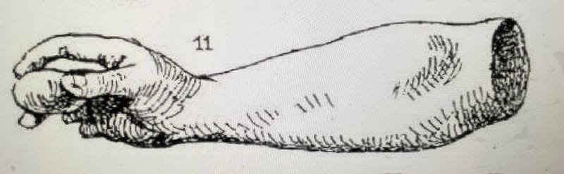 The arm holding an egg thought to be related to a statue found at Maison Chaluleau - when was the original finding 'of the arm of this statue' of Venus?