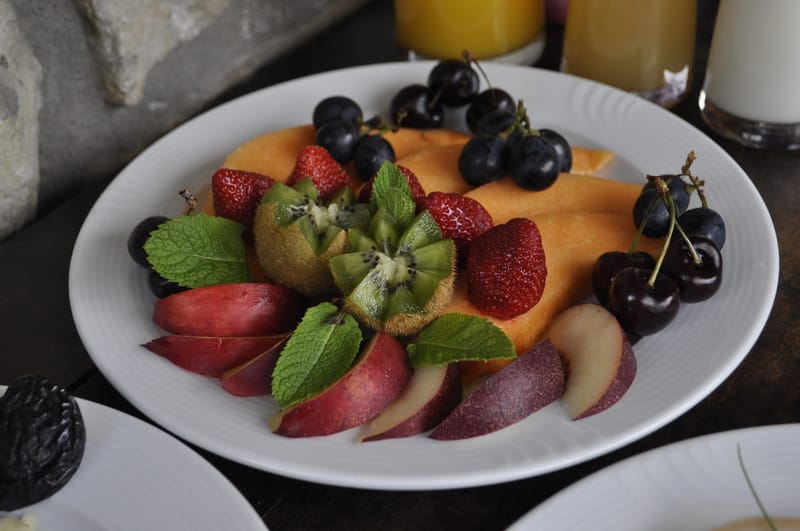 Assiette de fruits de saison.