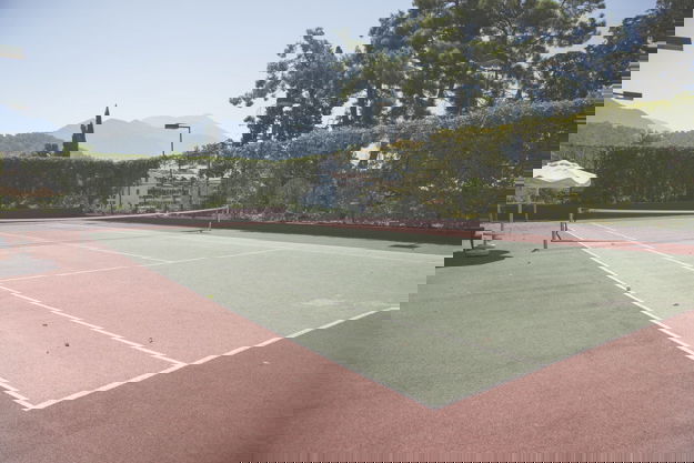 Diferentes tipos de superficies de pistas encontradas en el tenis y su importancia