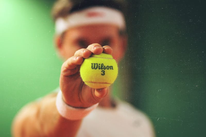 Cómo ser un buen jugador de tenis fuera de la pista