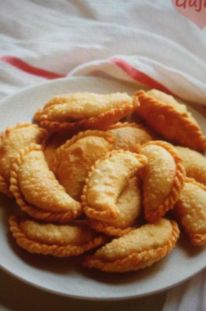 Gujiya
