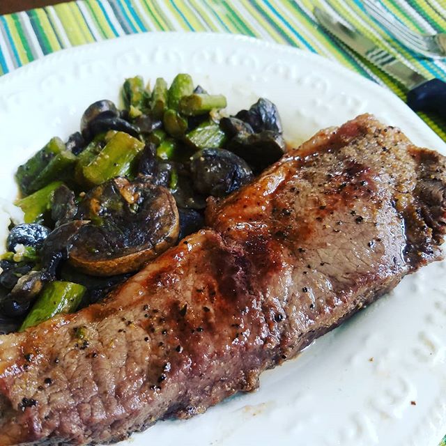 Strip Steak & Asparagus-Mushroom mix