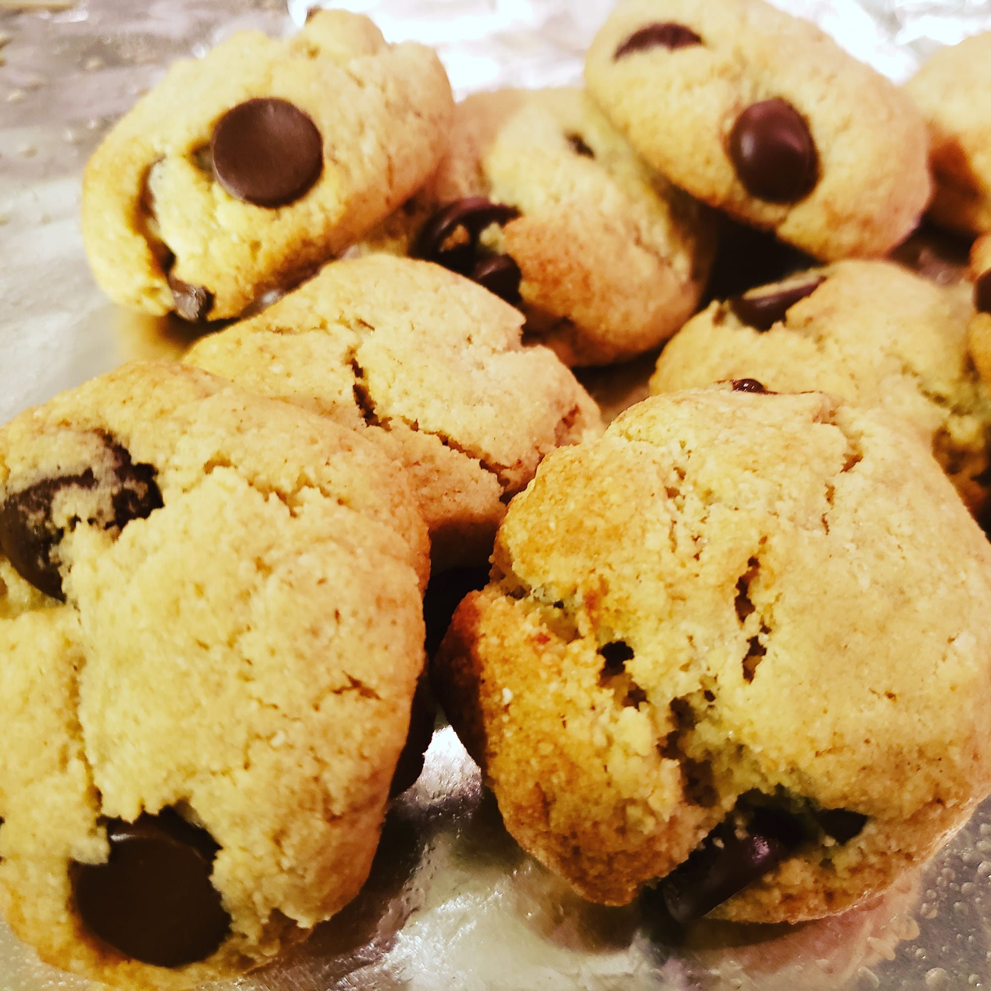 Keto Chocolate Chip Cookies