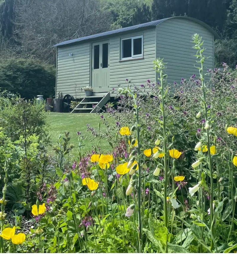 Romantic Shepherd Huts With  En-suite New For 2021