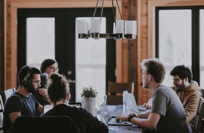 2.3 Organización Burocrática Divisionalizada