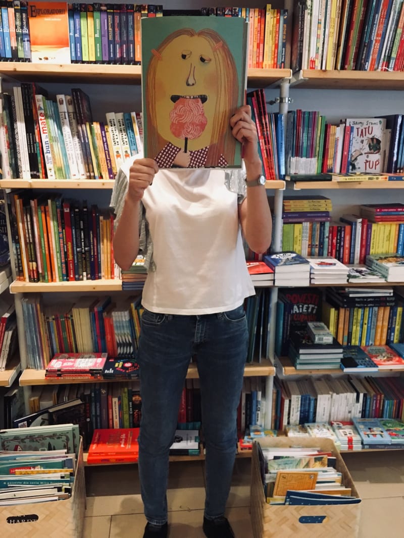 Launch "The Adventures of a grain of sand"