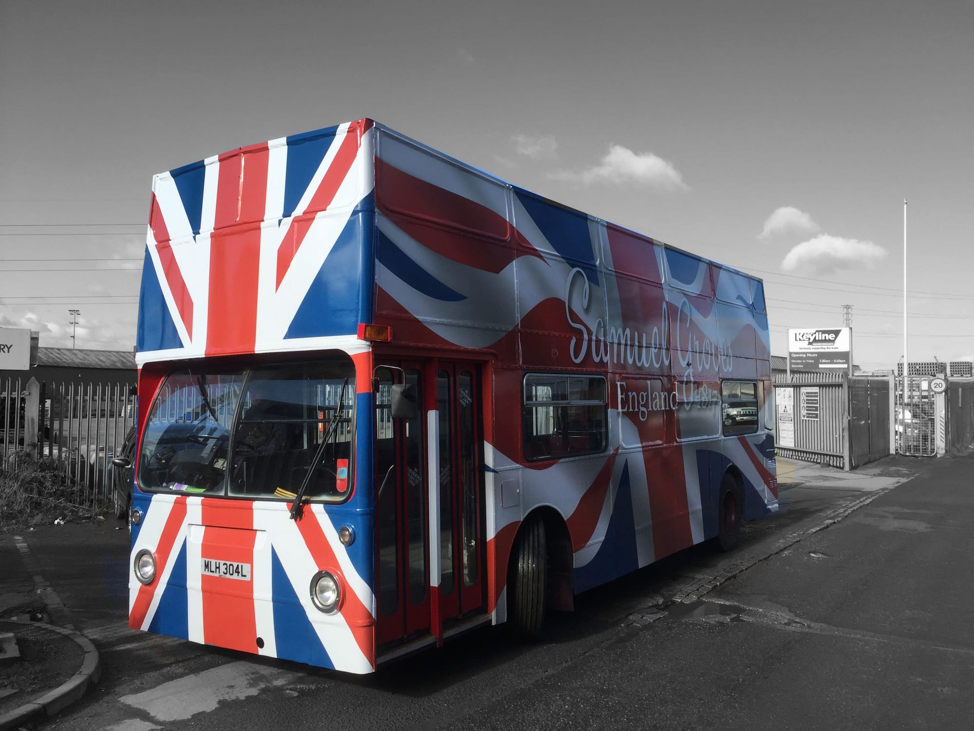 Union Jack Open Top Bus