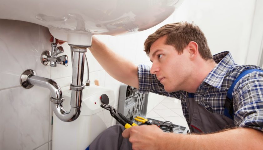 Lý do vì sao bạn nên chọn dịch vụ sửa chữa điện nước tại nhà