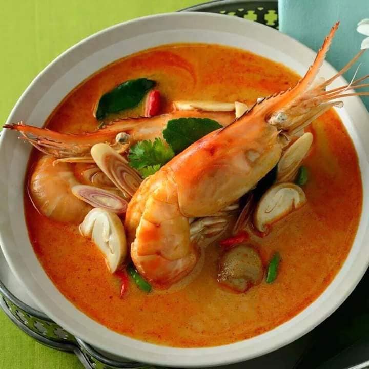 ស៊ុបតុមយ៉ាំគ្រឿងសមុទ្រ