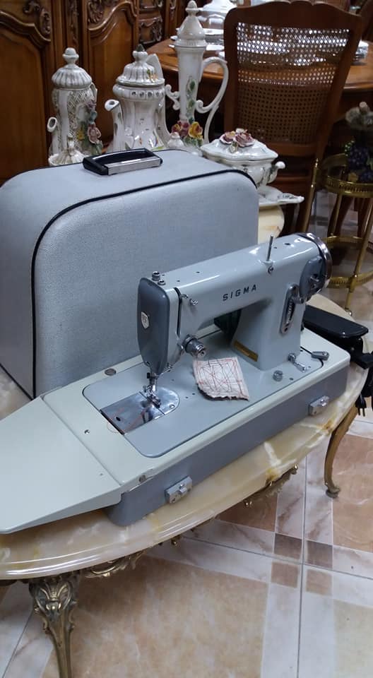 MACHINE A COUTURE