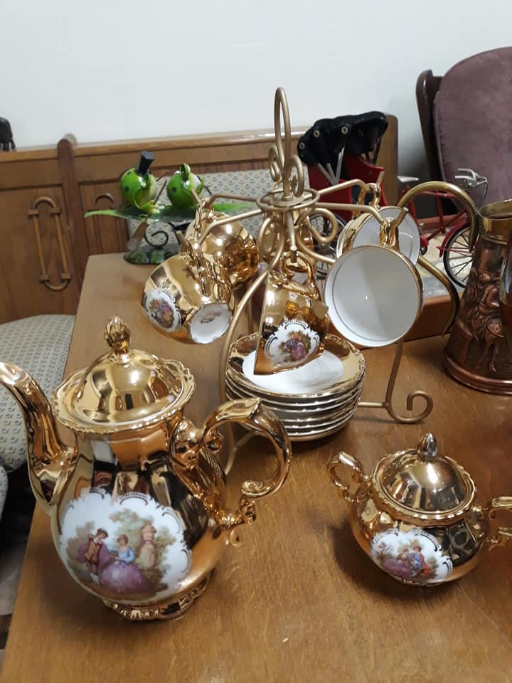 Service à café & Décoration à l'antique...