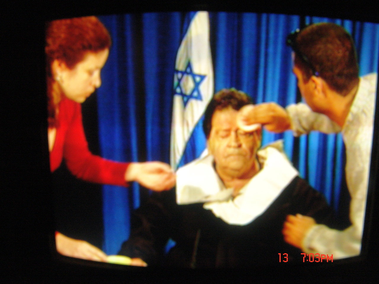 פואד בן אליעזר באולפני מולטיקאם לפני שידור