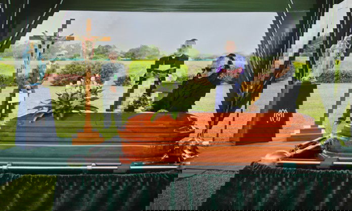 SEPELIOS, HONRAS FUNEBRES, REQUIEM, MEMORIALES.