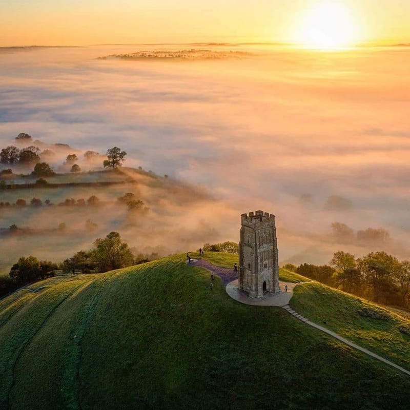 גלסטנברי שוב במרחב שלי
