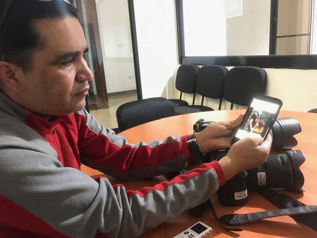 Presumiendo sus fotografias