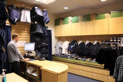 How To Find Top Uniform Manufacturers In Dubai