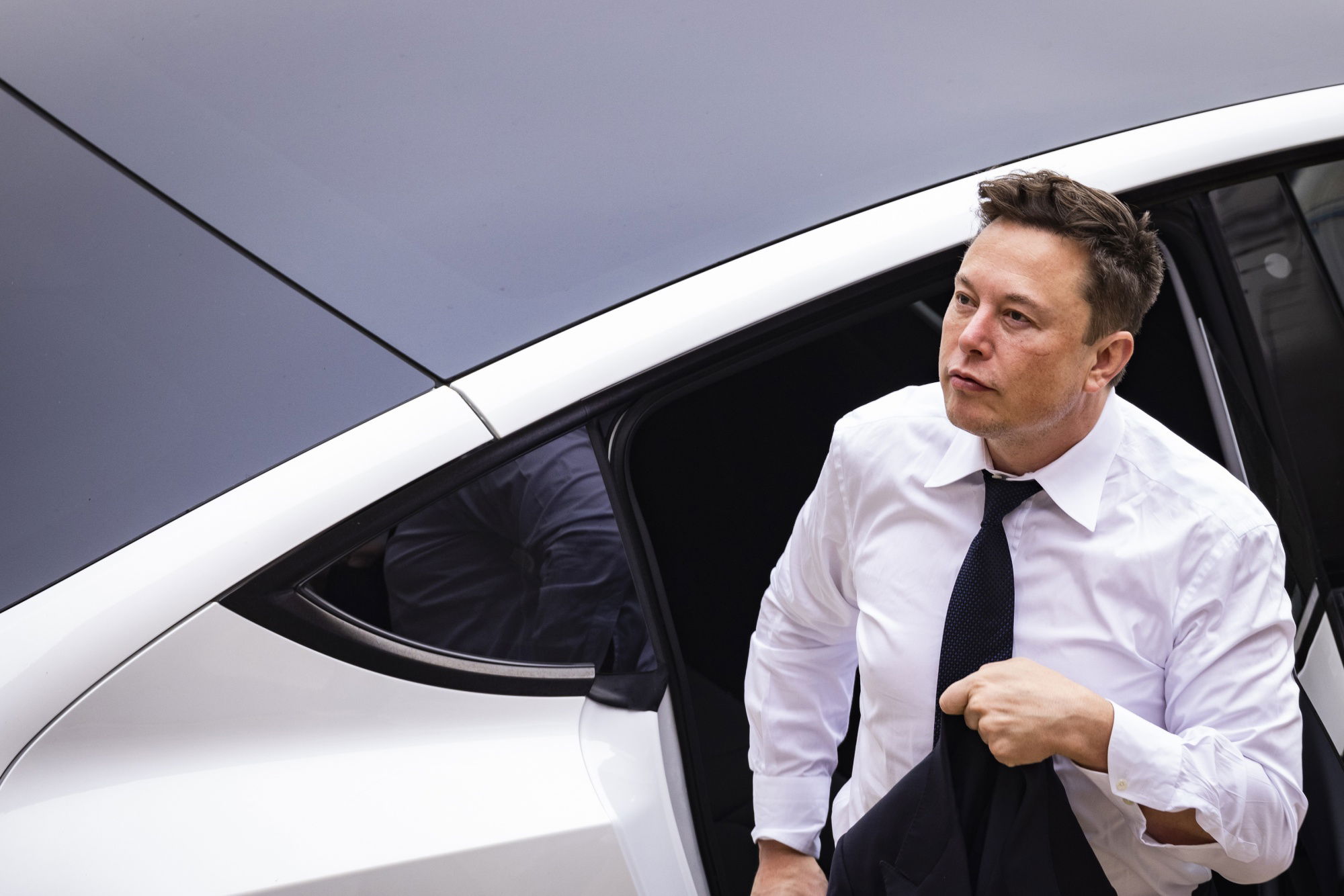 MR.ELON MUSK VISITS CHINA:AS "TESLA" "C.E.O" SEEKS GREEN LIGHT FOR SELF DRIVING CARS.