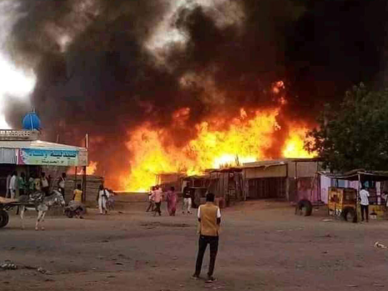 HAUNTED BY FEMINE AND SURROUNDED BY ANGRY FIGHTERS:SUDAN CITY FEAR THE WORST HUMANITARIAN CRISIS.