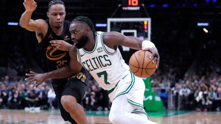 BOSTON CELTICS DORMINATED CLEVELAND CAVALIERS  (120:95) IN GAME 1.