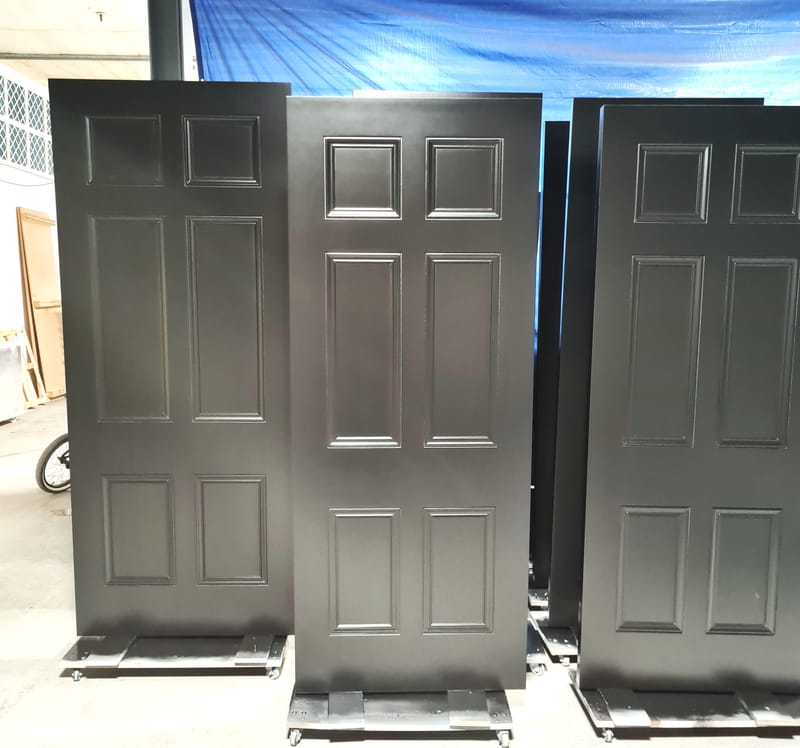 Interior and exterior door finshing