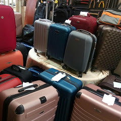 Limpeza e higienização de malas e mochilas.