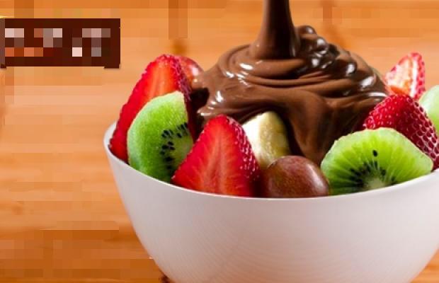 Frutas com Chocolates