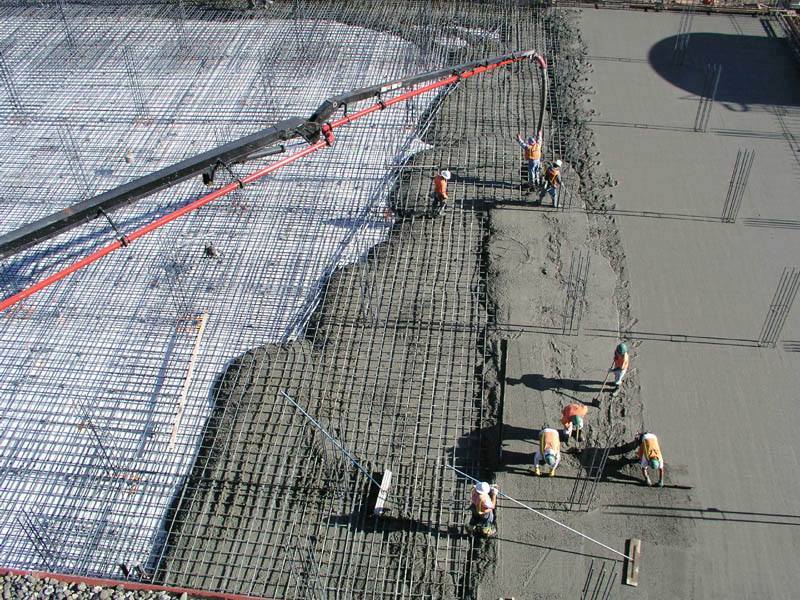 فتح وتسوية الطرق وتركيز الاراضي بمنطقة مصانع الطابوق والخرسانة